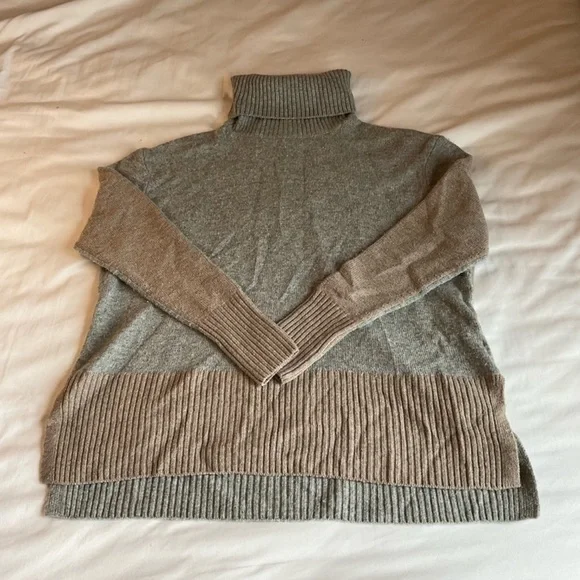 Summer salt Cashmere & Wool Blend Turtleneck Sweater Size M - Picture 2 of 5